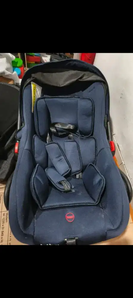 Preloved Artioo Car Seat Newborn