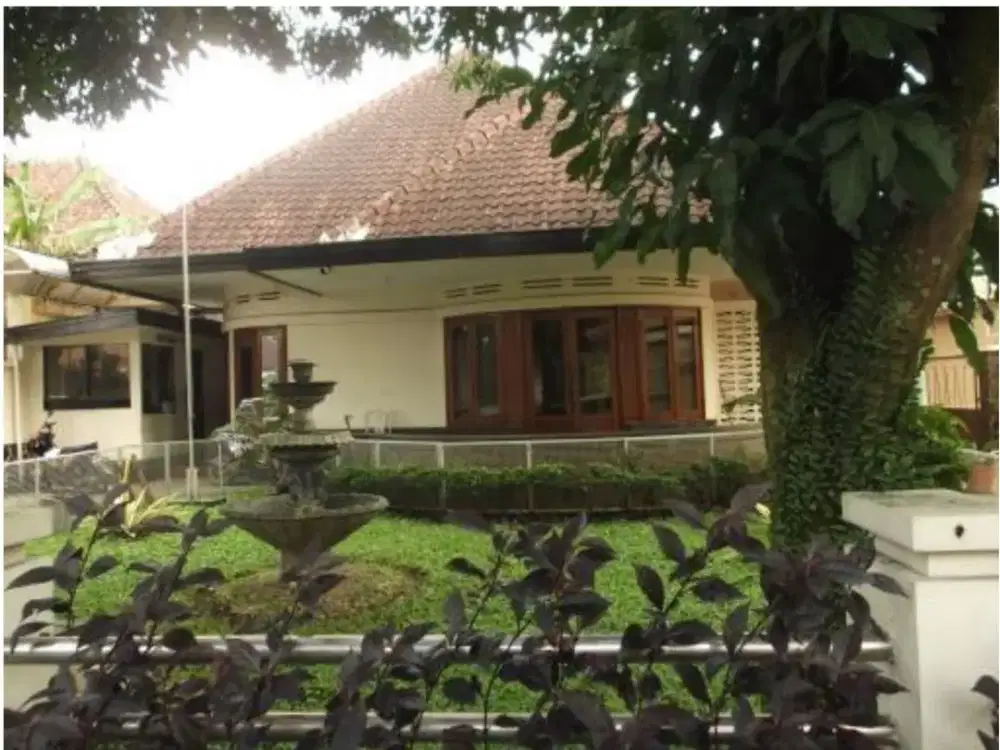 Disewakan Rumah Siap Huni Nyaman Terawat Lokasi di Jl Cimanuk Bandung