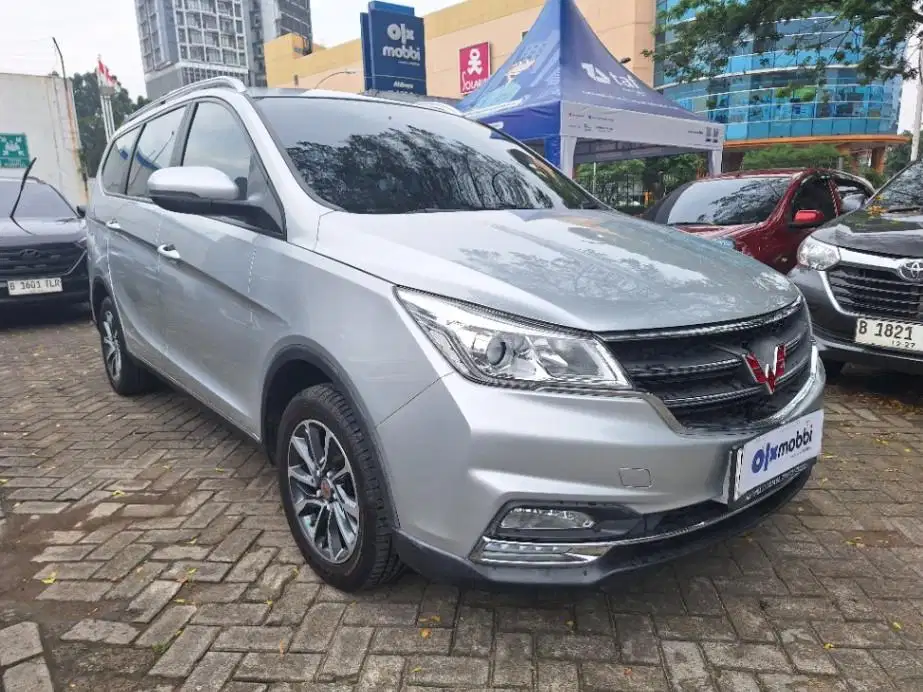 DP MURAH Wuling Cortez 1.8 C Bensin-AT 2018 Silver C6BSF
