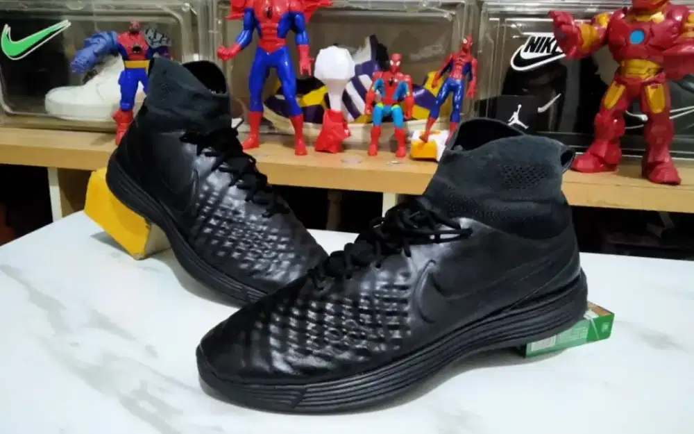 Sepatu Nike Lunar Magista Flyknith size 45