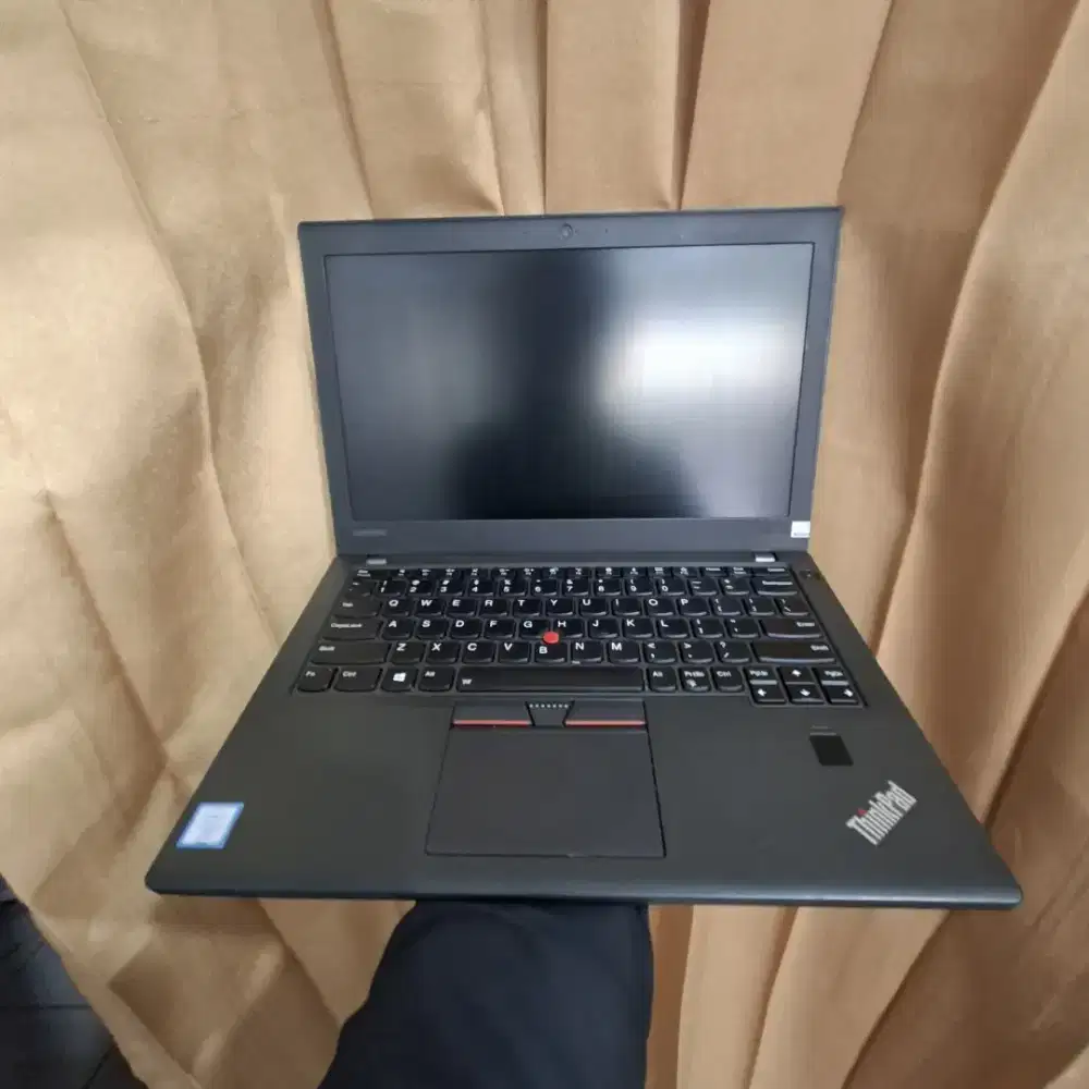 LAPTOP COCOK BUAT DESAIN DAN AKTIVITAS SEHARI-HARI SPESFIKASI TINGGI