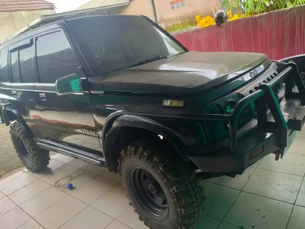 JUAL CEPAT SUZUKI VITARA 1994 4X4