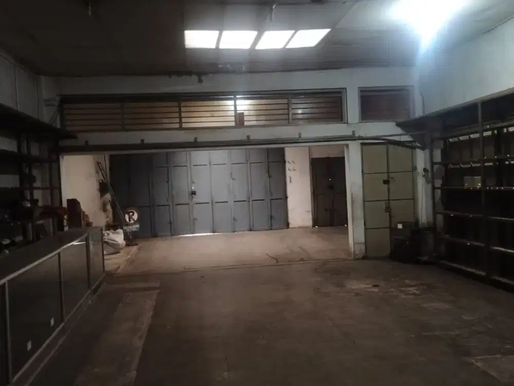 Dijual Bangunan Komersial Area Tamin – LT 356 m², Cocok Gudang & Usaha F&B
