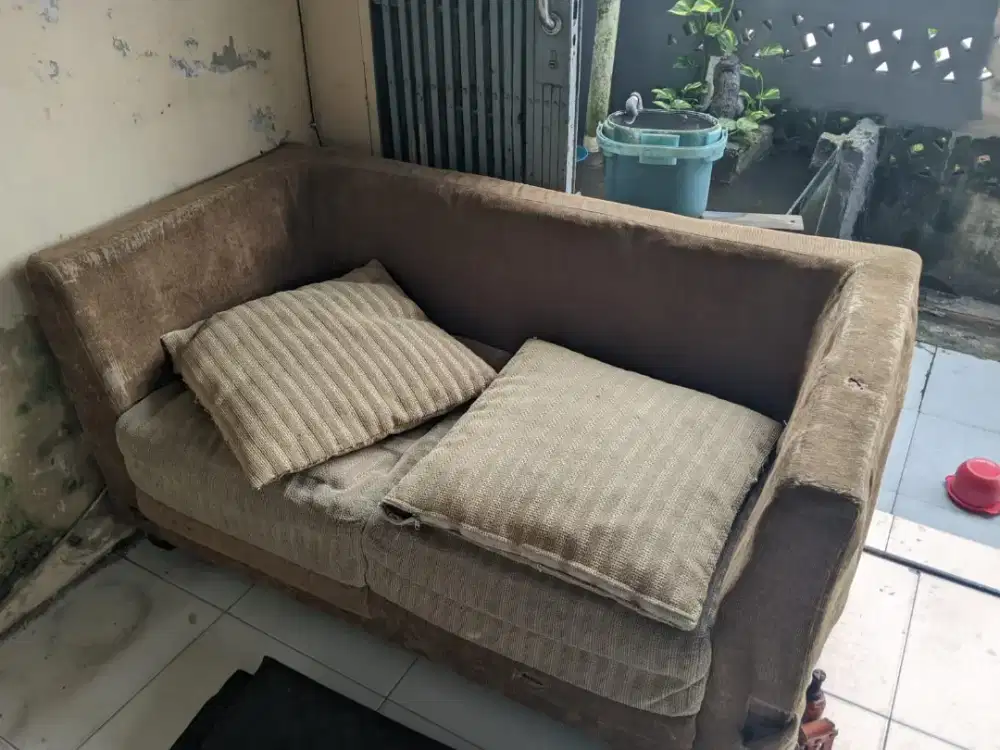 SOFA WARNA COKLAT DAPAT 3 KURSI SOFA