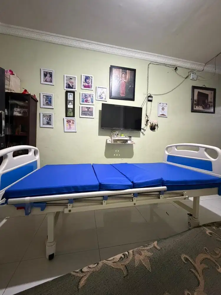 Bed pasien rumah sakit
