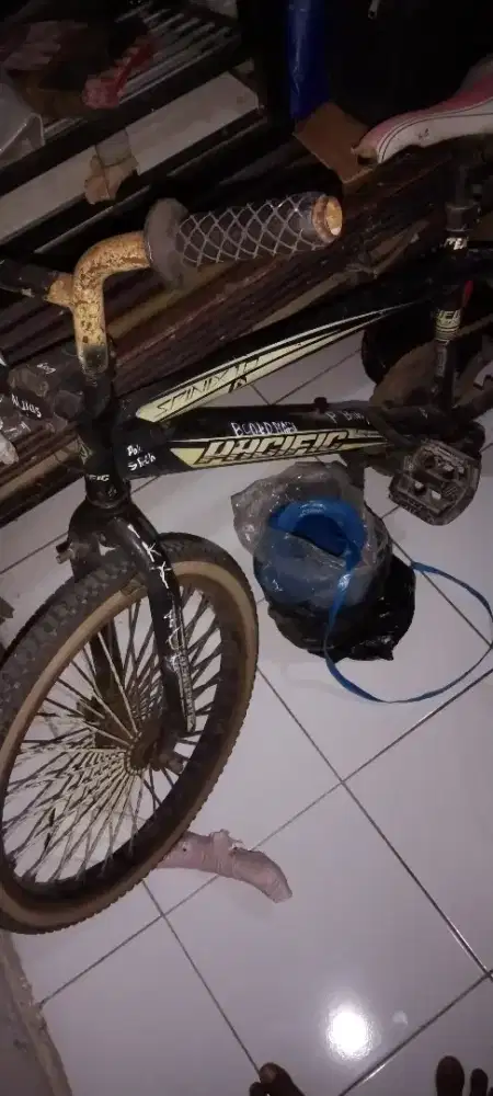 sepeda BMX Pacific