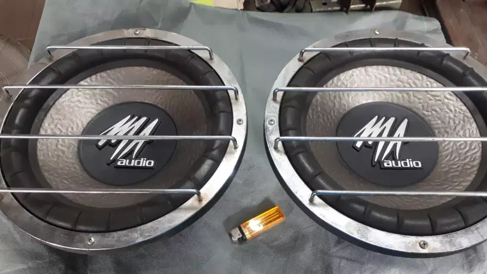 Speaker Subwover Audio Mobil