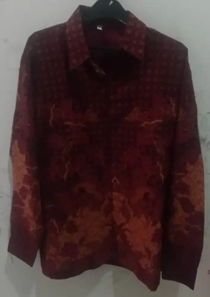 Kemeja batik lengan panjang