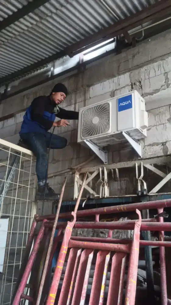 Servis AC bergaransi