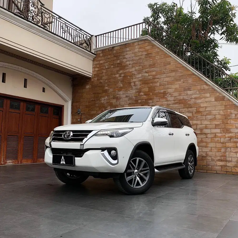 Toyota Fortuner 2.4 VRZ A/T 4 x 2 Tahun 2017