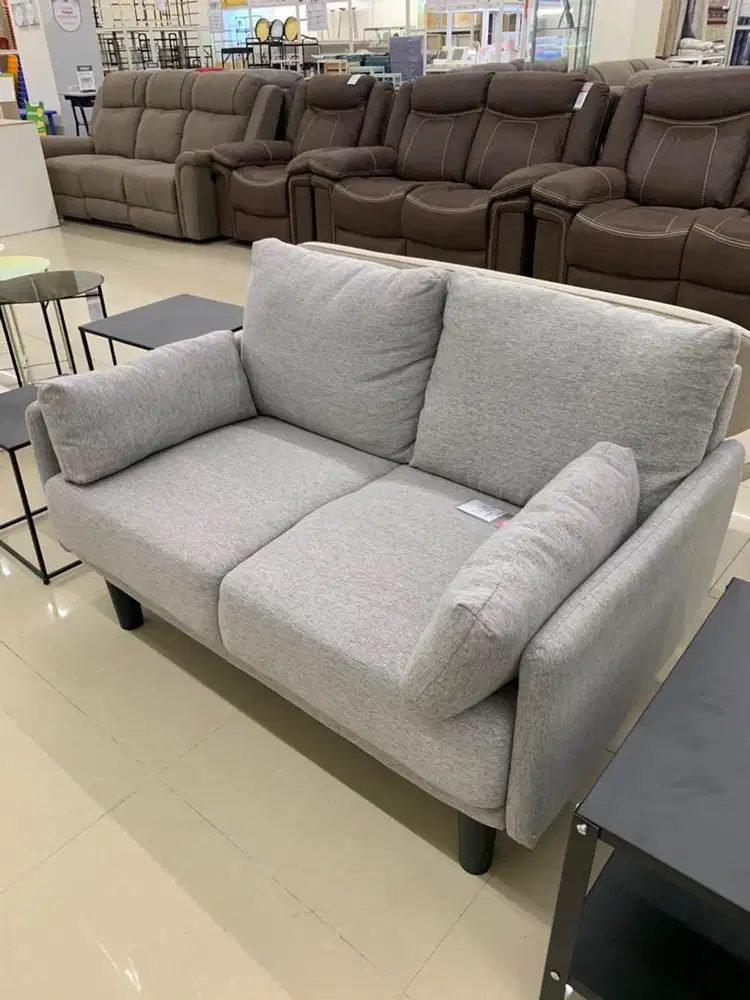 sofa minimalis Selma