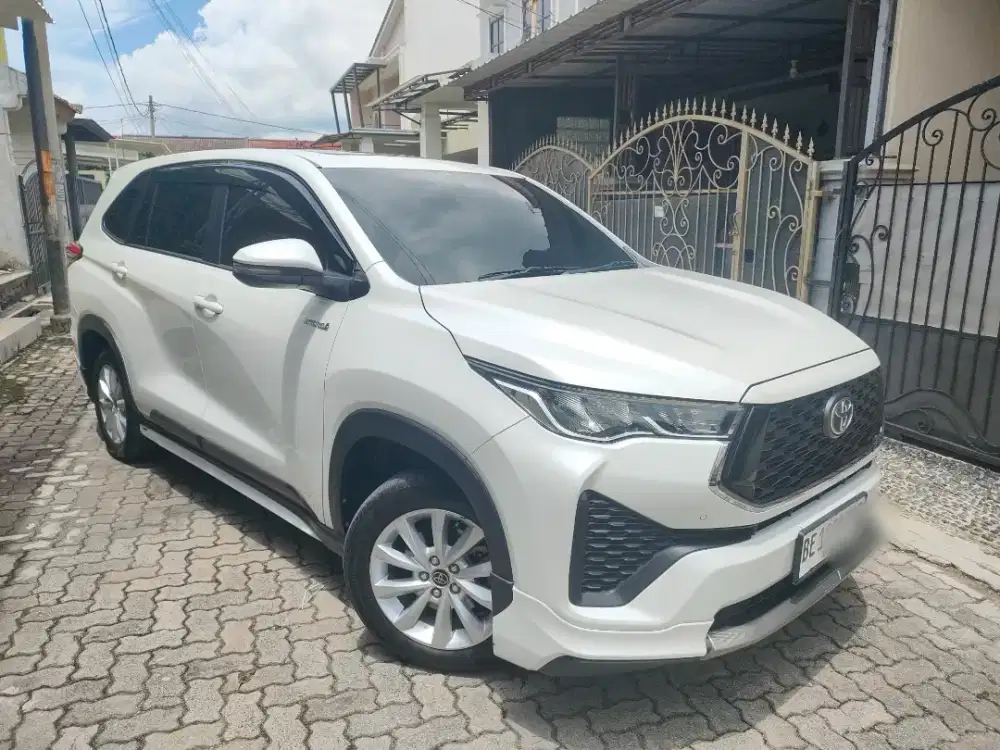 Innova zenix V hybrid modelista 2023 istimewa