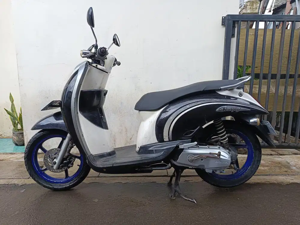 FOR SALE Scoopy karbu 2010 lengkap bagus