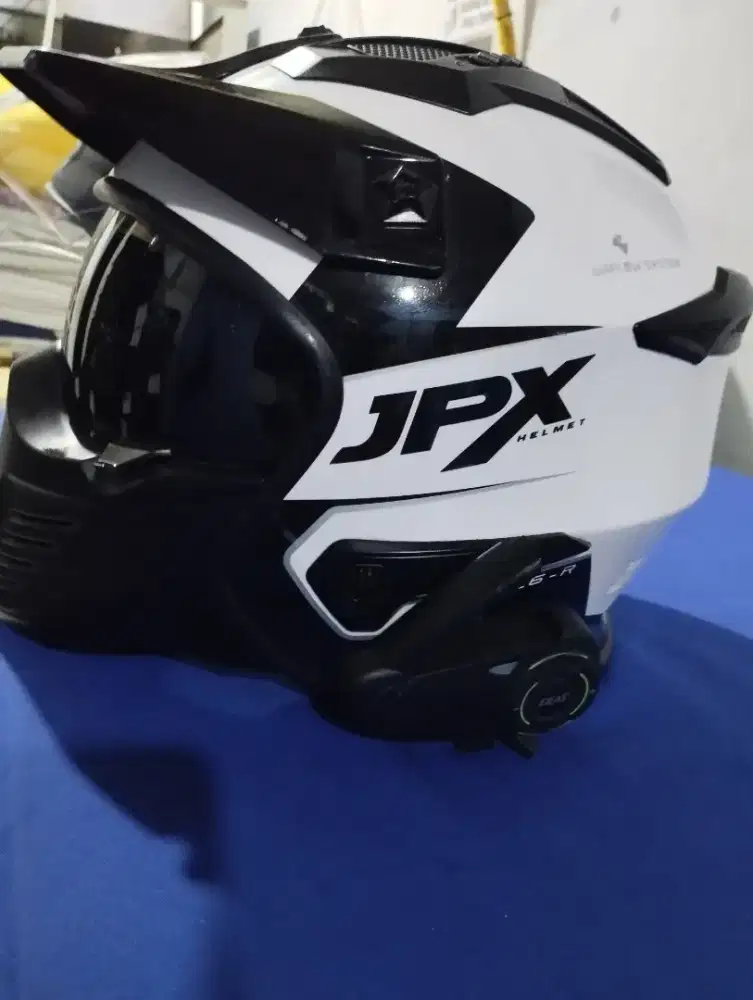 Jual helm.ama intercom  .bisa nego.jual cepat