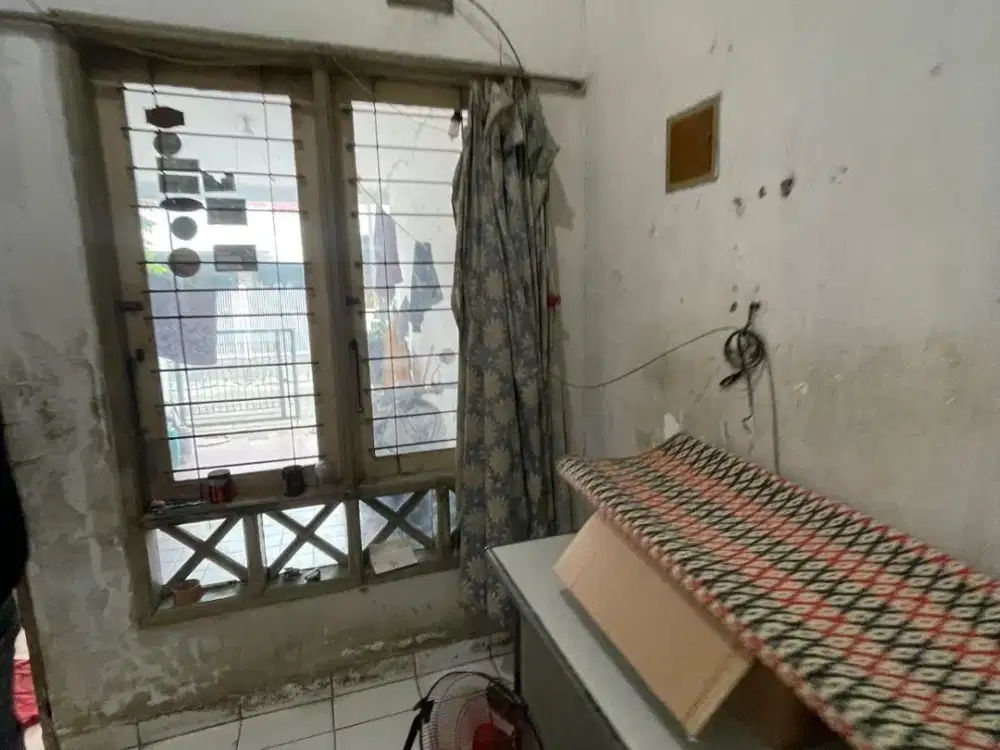 Di Jual Cepat Rumah Di Taman Royal 1 Tangerang. Harus di Renovasi