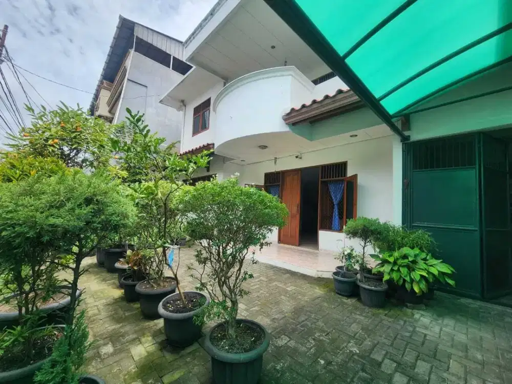 Rumah Asri 2 lantai Siap Huni Cideng jakarta Pusat