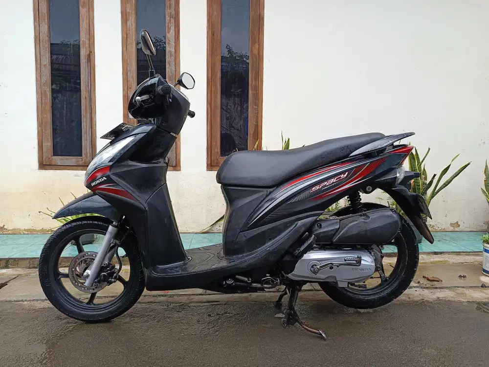 FOR SALE Spacy 2011 lengkap bagus