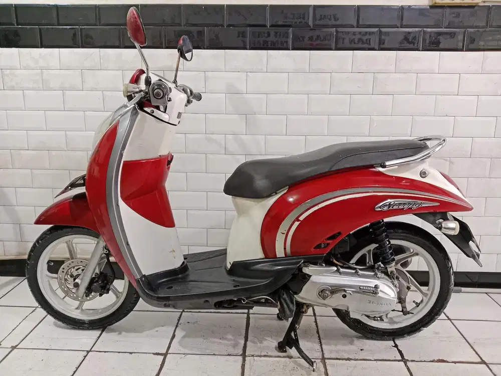 Dijual cepat/tt scoopy karbu 2011