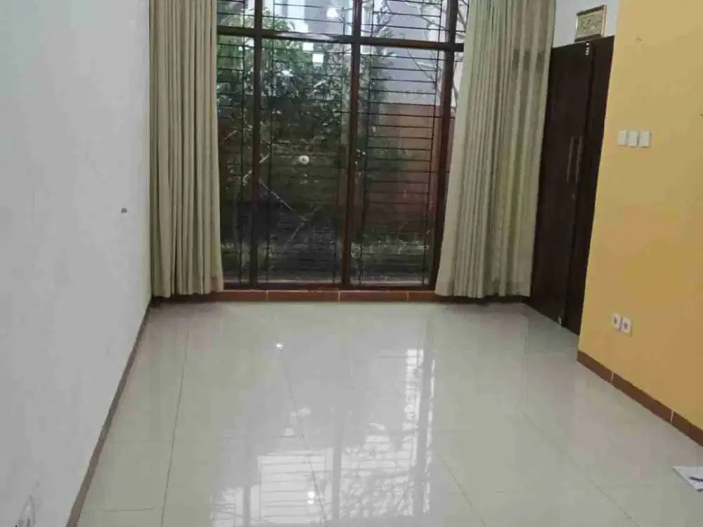 Disewakan Rumah Modern Dalam Komplek Lingkungan Nyaman Dekat Universitas Pendidikan Indonesia