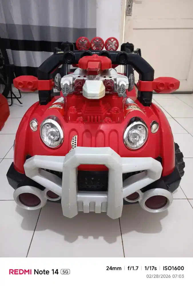 JUAL MOBILAN AKI REMOTE CONTROL