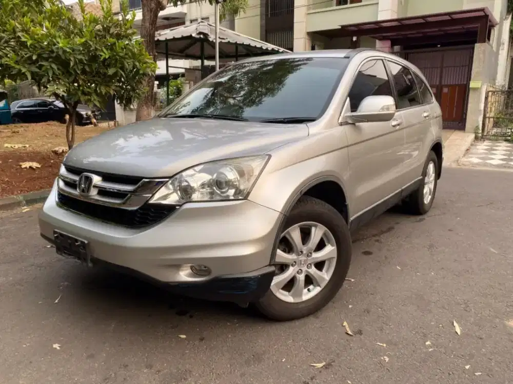 Honda crv 2.0 tahun 2011 warna silver