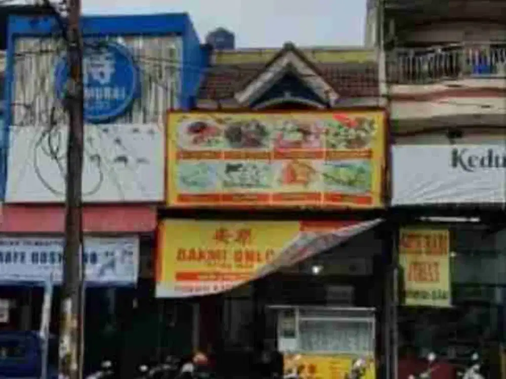 Disewakan Ruko 2,5 Lantai Strategis Ramai di Taman Palem Jakarta Barat