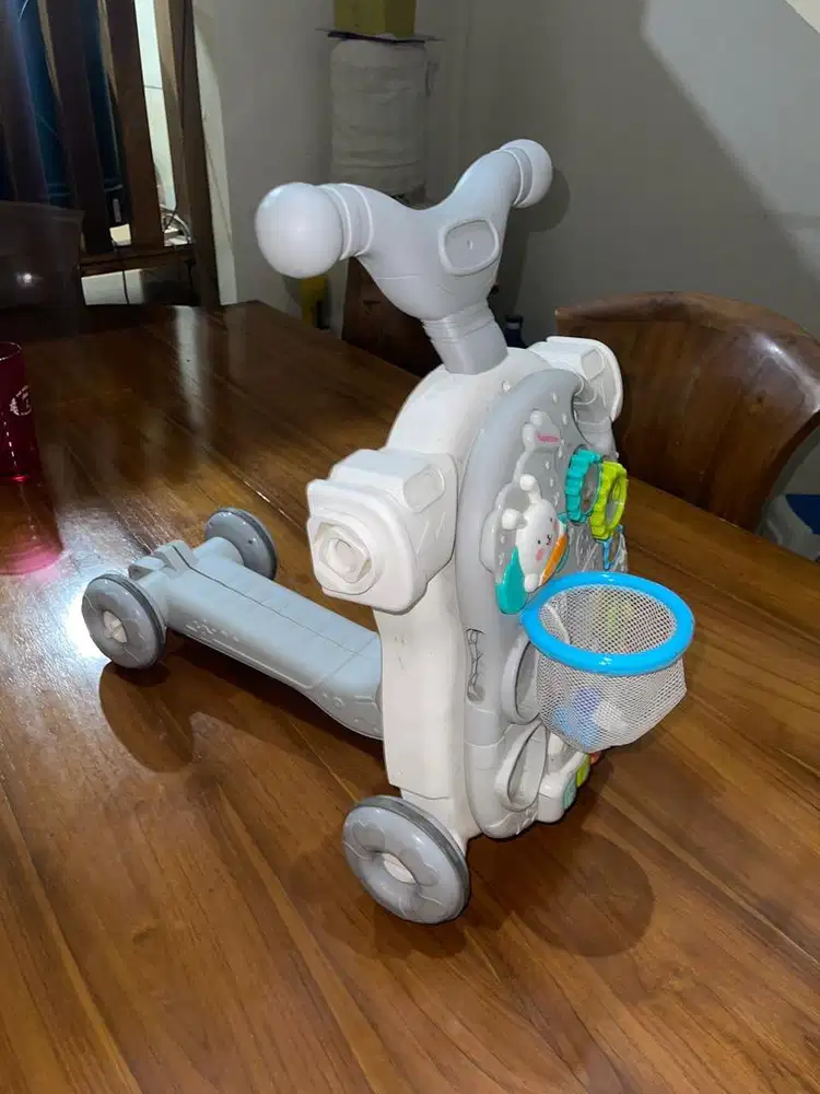 Mainan anak bayi belajar berjalan sugar baby
