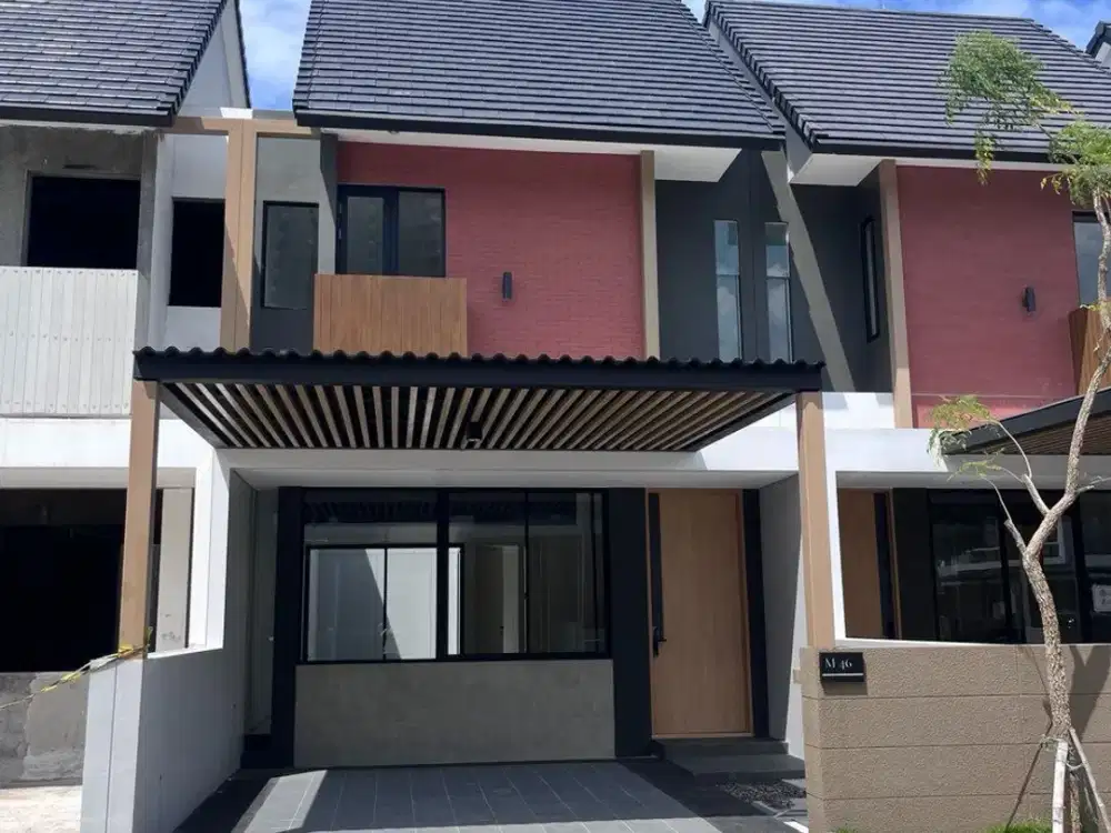 DESIGN UNIK HANYA SISA 1 UNIT Rumah Sby Timur 2 Lantai