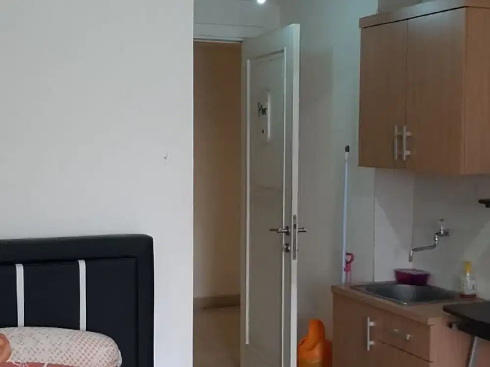 disewa unit apartemen green lake sunter,studio furnished,lantai rendah,hadap timur