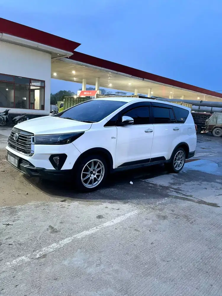 Innova Reborn tahun 2016 Bensin 2.0 Type Q