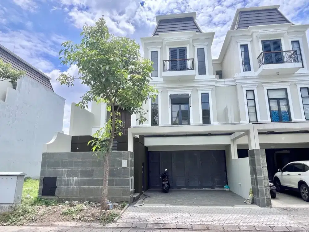 RUMAH MEWAH American Classic 3 LANTAI SISA 1 UNIT Bangunan Besar Sby Timur