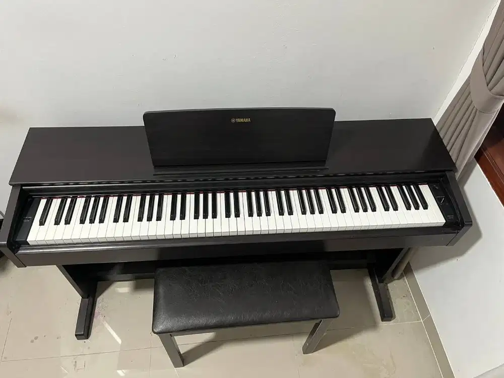 Piano Yamaha Arius YDP-103