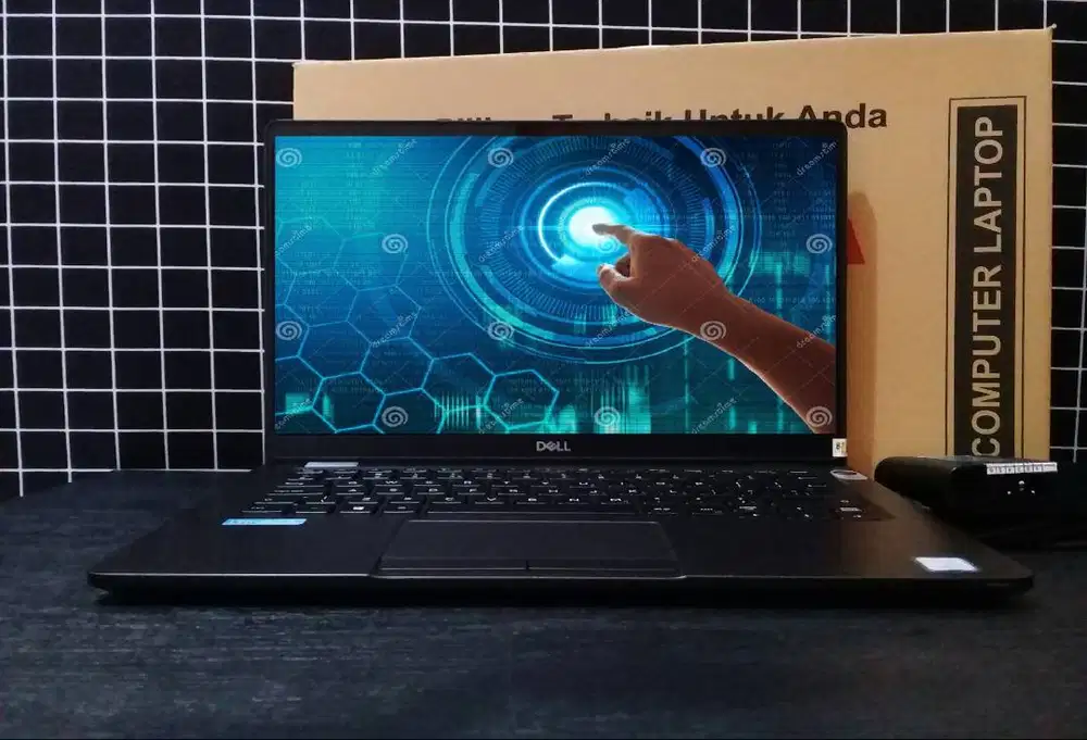 Laptop TouchScreen Core i5 Gen8 Fulzet original mulus segel all normal