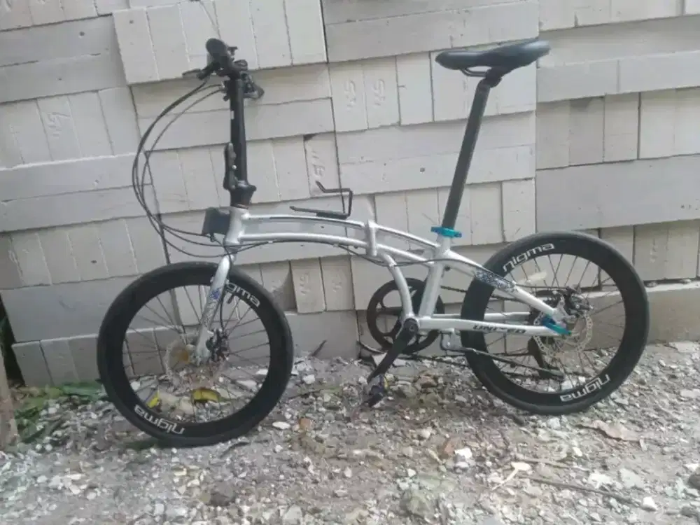 Sepeda lipat united nigma