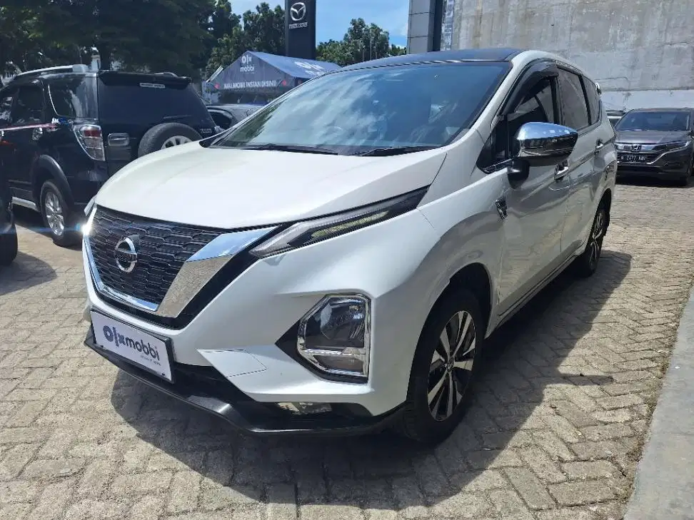 DP MURAH Nissan Livina 1.5 VE Bensin-AT 2019 Putih CFFPB