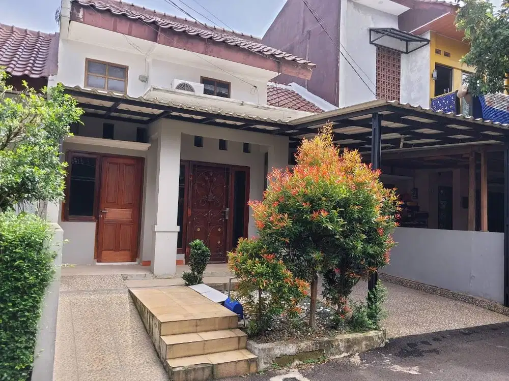 Dikontrakkan tahunan rumah cluster dekat Kampus UI