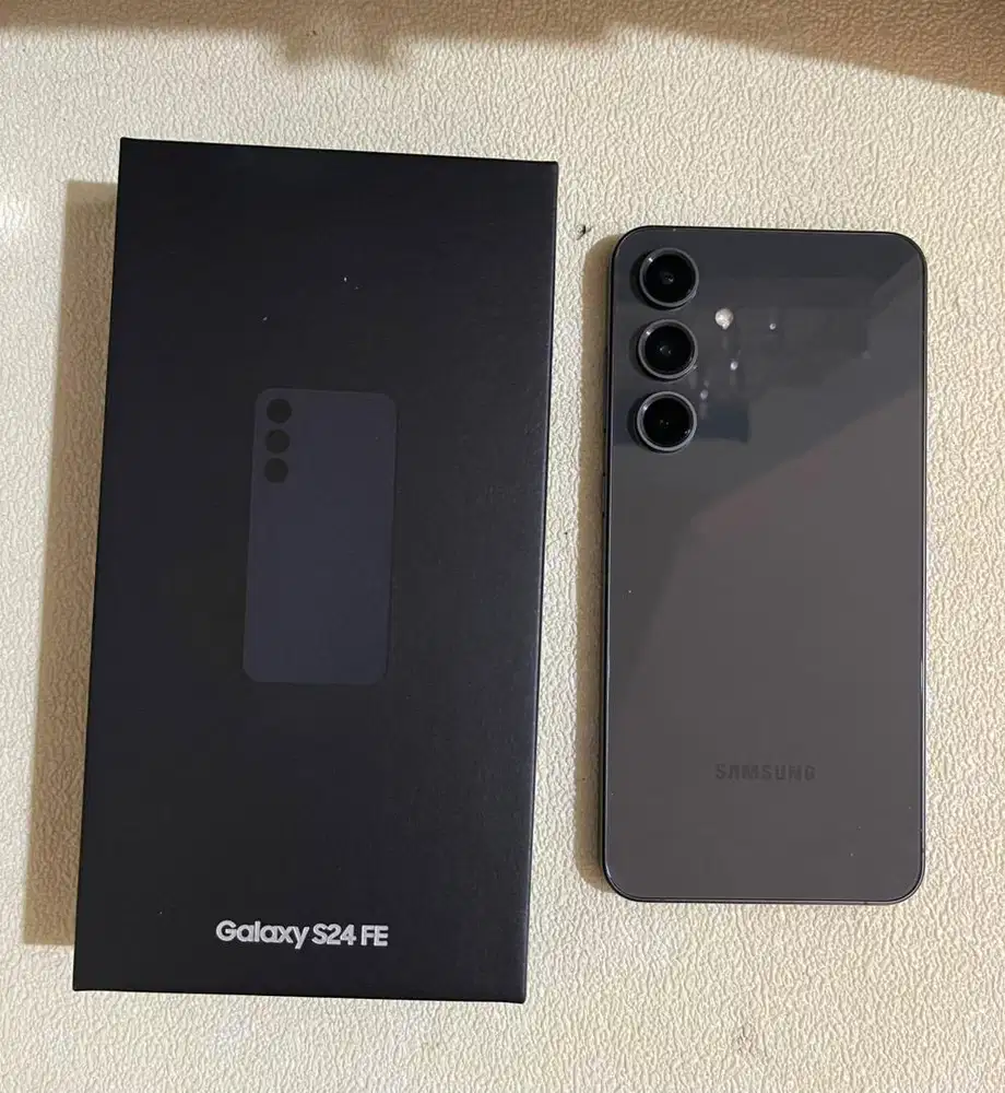 SAMSUNG S24 FE 256GB BLack