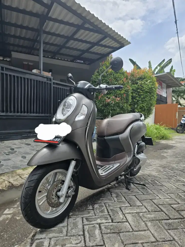 Jual Honda Scoopy Stylish 2022 Brown Low KM &  Pajak Panjang