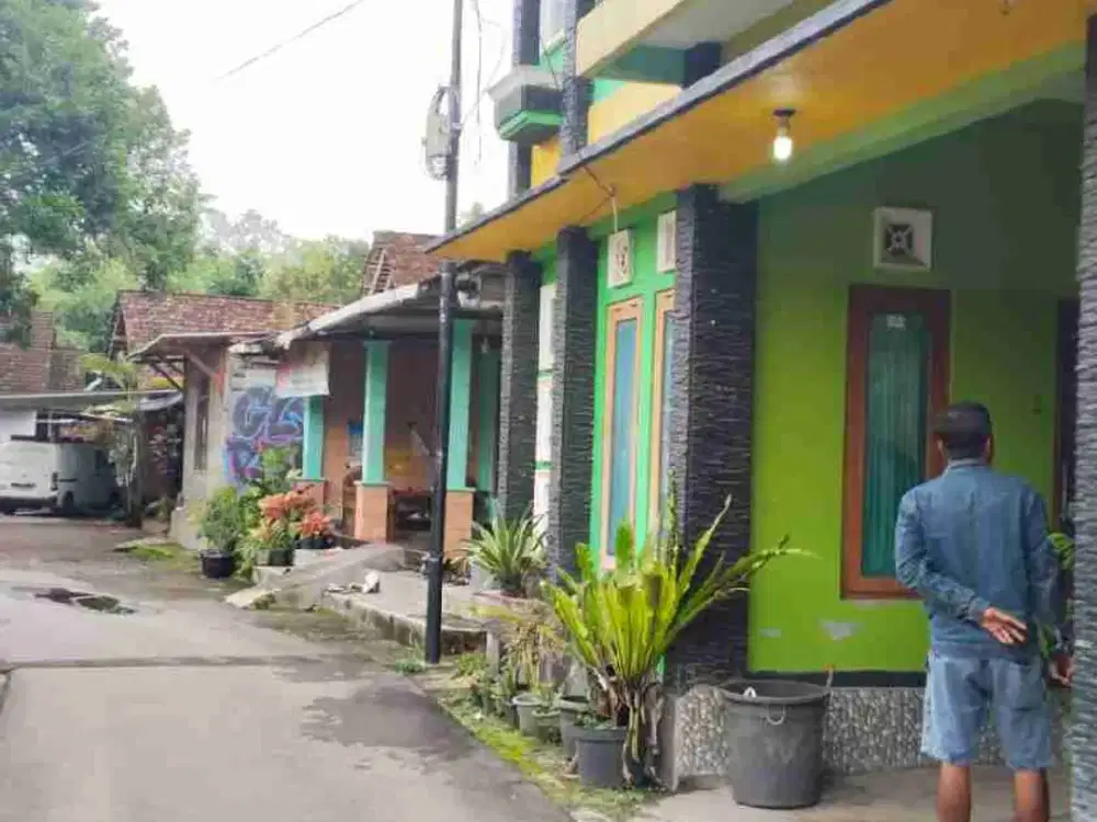 RUMAH SLEMAN DEKAT POLRES SLEMAN