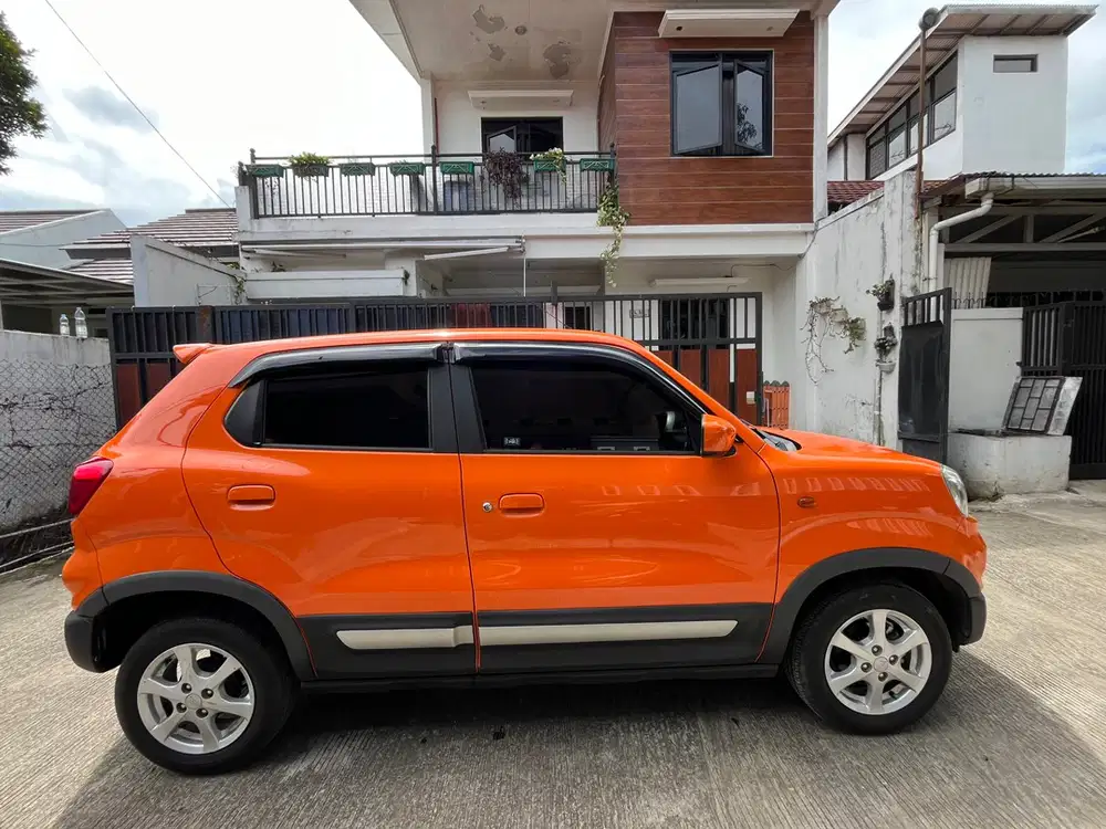Suzuki S-Presso 2023/2024 Orange Spreso Spresso