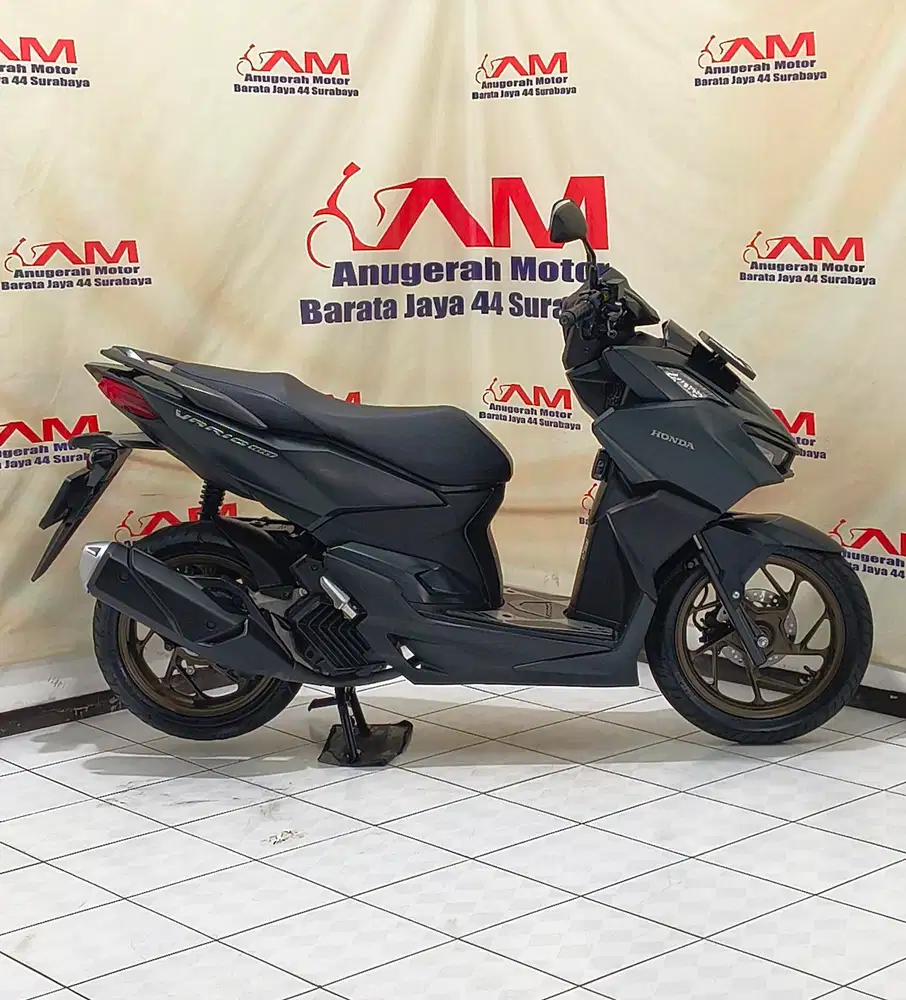 Superr Km 1 Ribu Honda new vario 160 Cbs tahun 2025 Hitam Doff