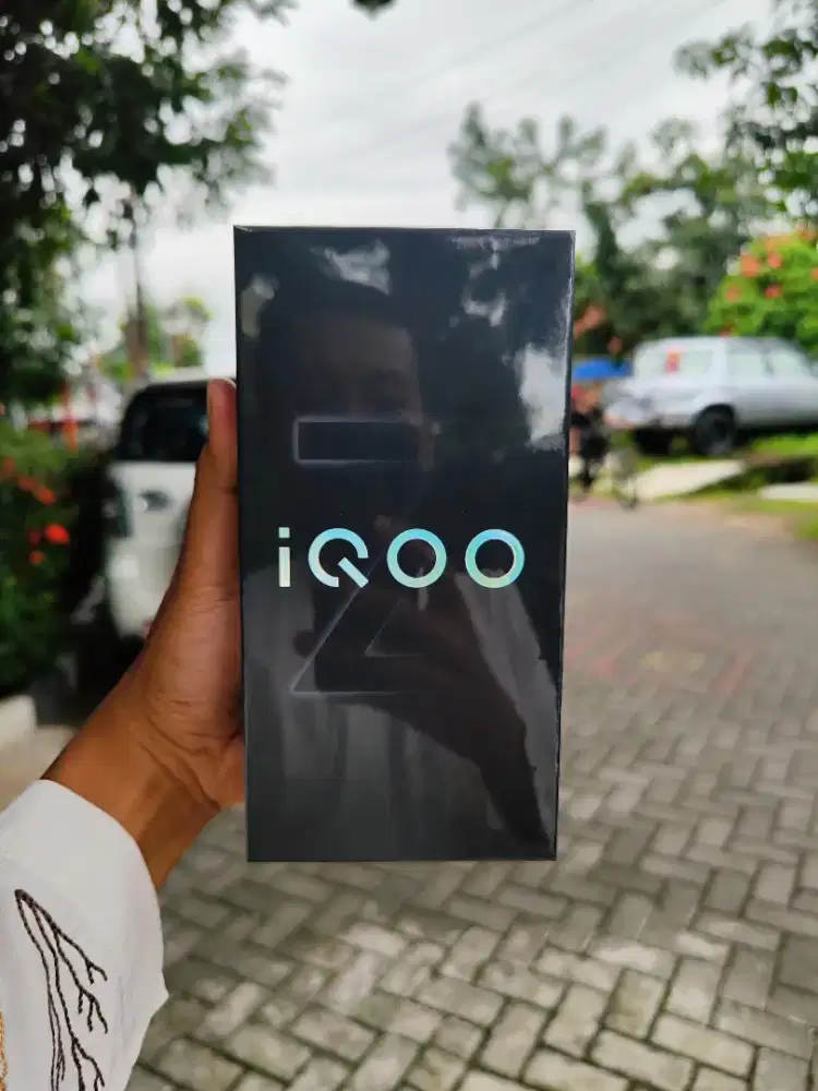 Iqoo Z10 5G 12/256 Baru Segel Dus Garansi resmi batre 7300 mAh