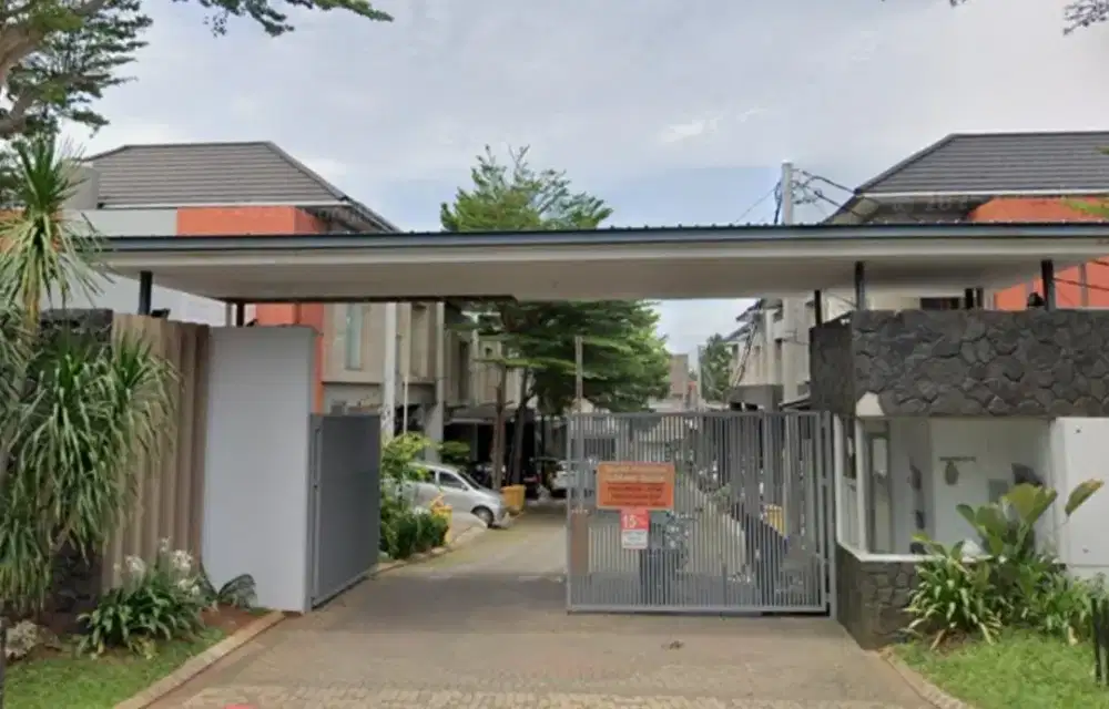 Rumah hook 2 lantai, nyaman, dekat Mabes TNI, view danau dgn taman