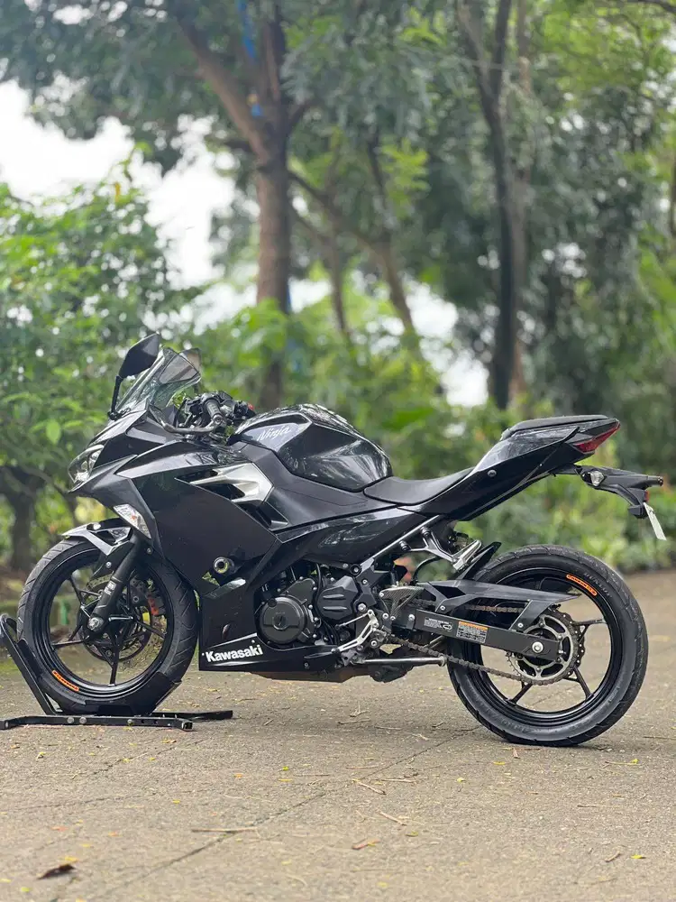 KAWASAKI NEW NINJA 250 FI 2018 BLACK KM 19K PAJAK ON TANPA PR