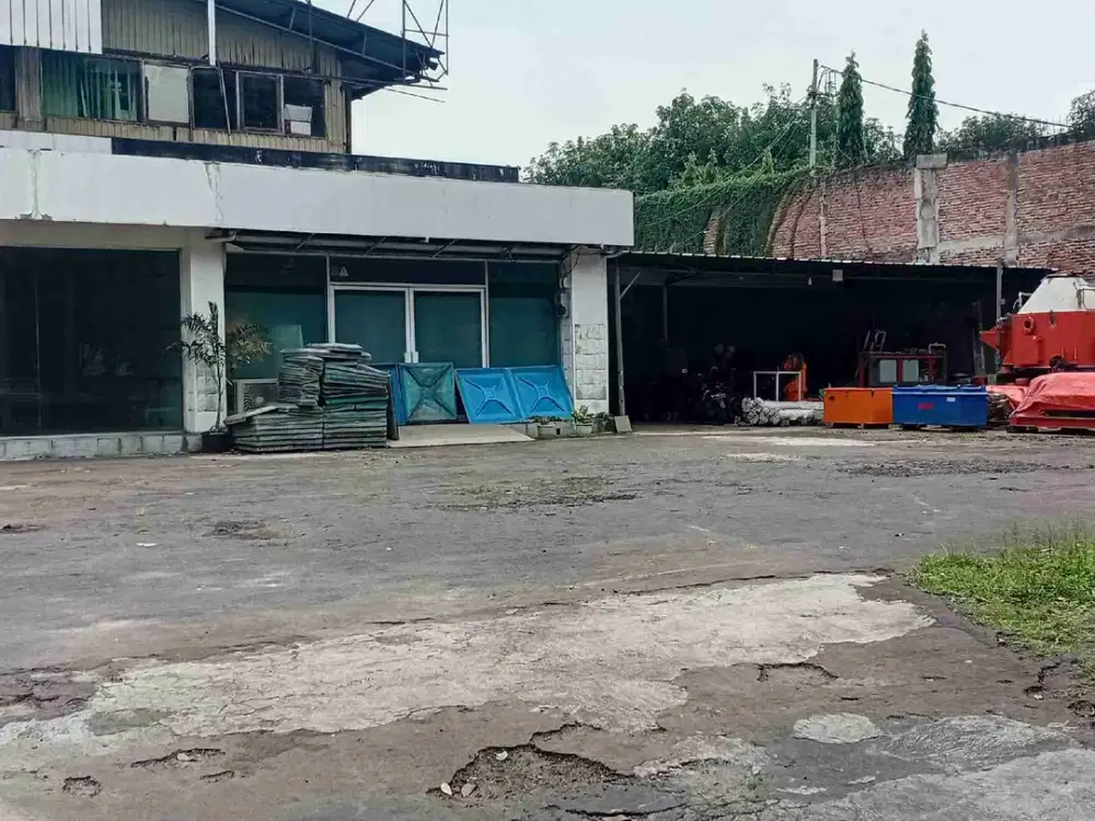 Dijual Tanah Strategis dan komersil LT 4950m2 HGB, DI Jl. Protokol Pramuka, Jakpus