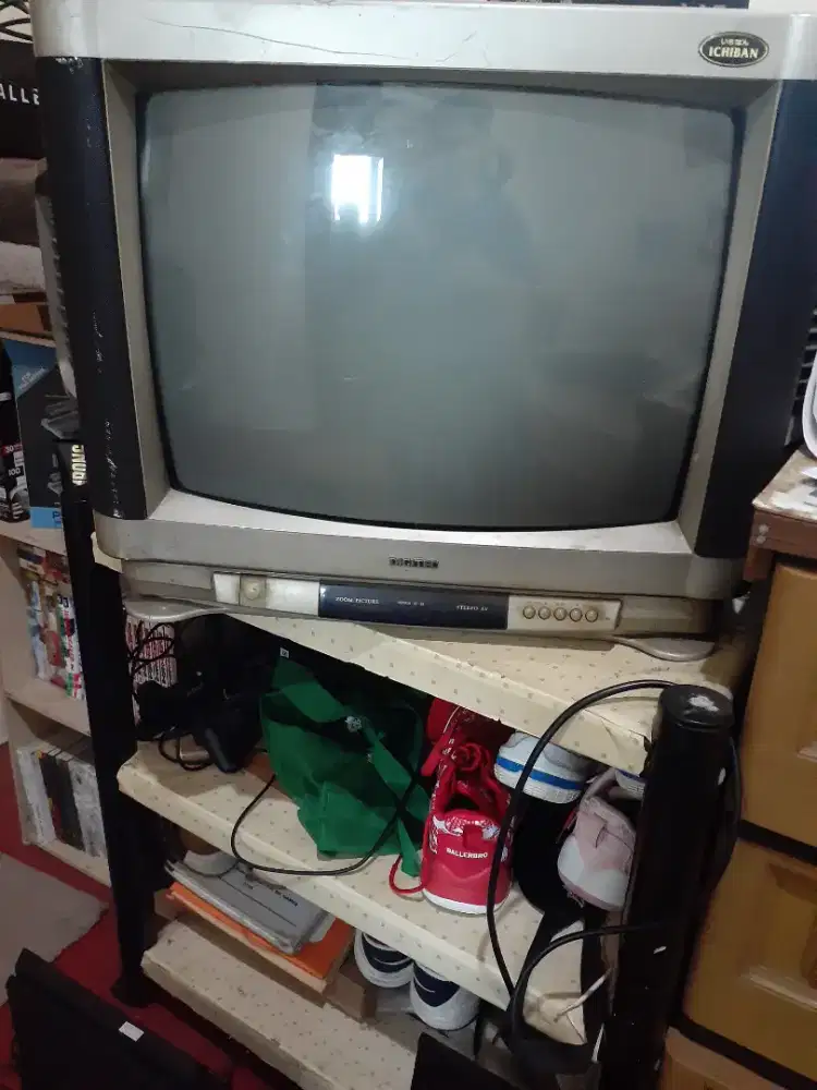 Tv tabung merek ichiban digitec