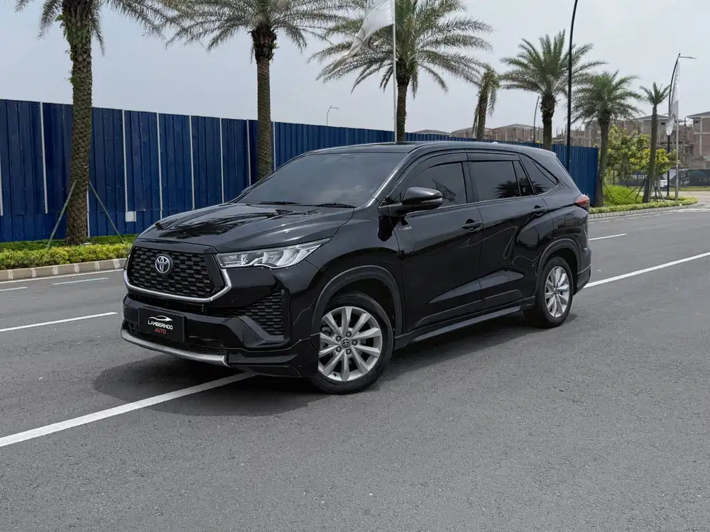 TOYOTA INNOVA ZENIX V HYBRID MODELISTA 2024 HITAM LOW KM 11RB !! 2023