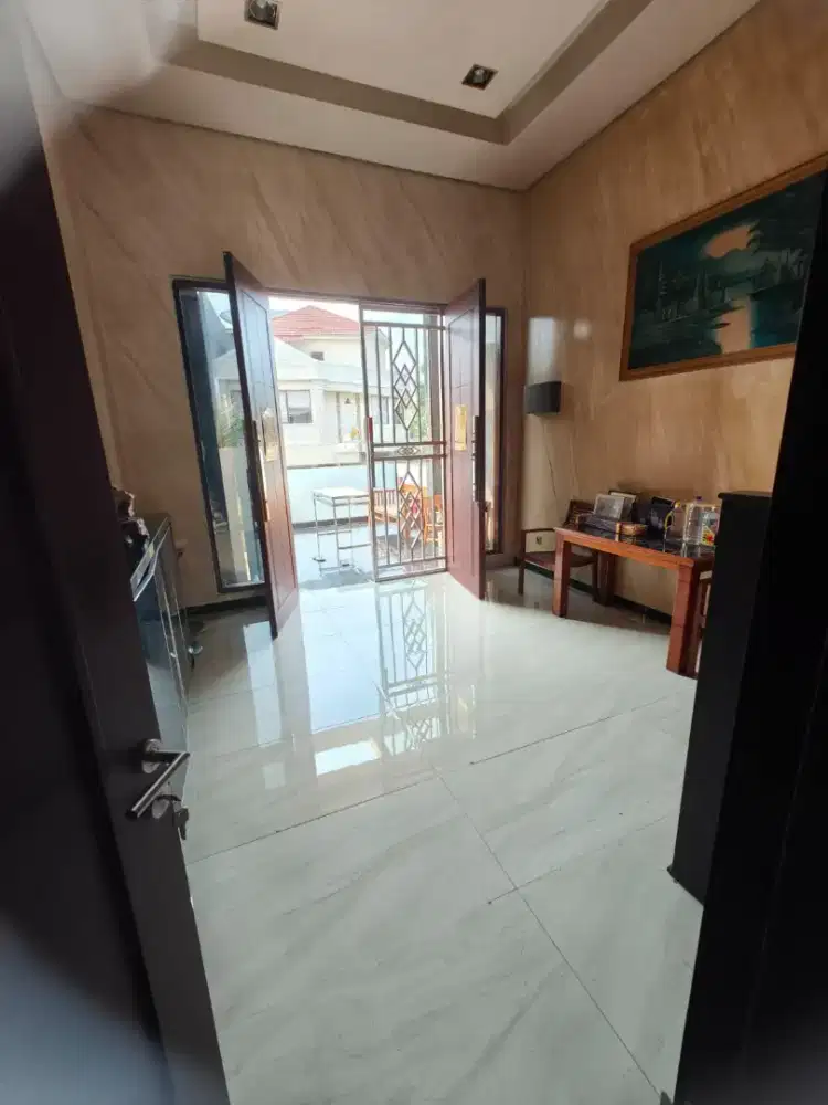 di jual murah rumah masih bagus di pik