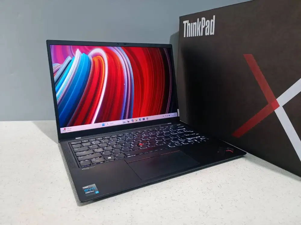 ThinkPad X1 Carbon Gen 9 i7 16GB Touchscreen – Tipis, Premium, Siap