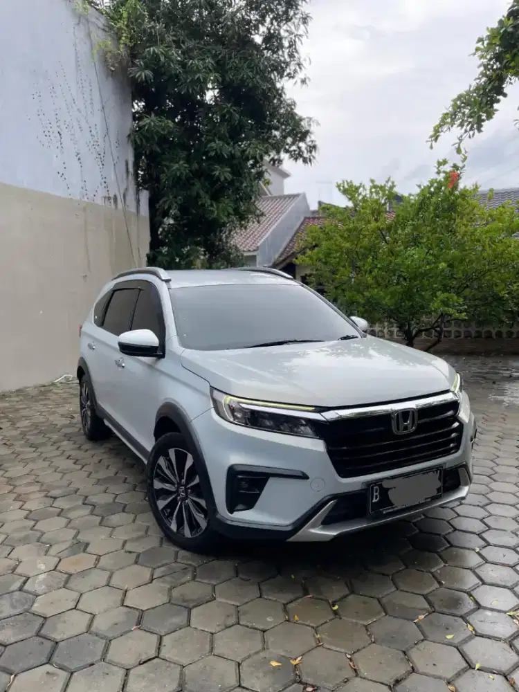 BRV PRESTIGE 2022 PUTIH MATIC ISTIMEWA